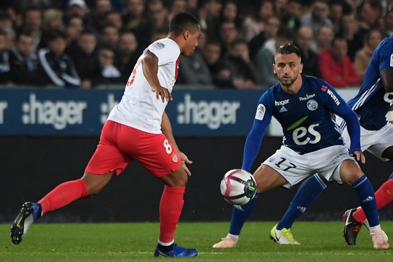 Horrordebuut voor Henry bij Monaco: blunderende keeper, Falcao out en rode kaart na twee minuten