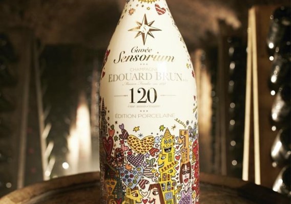 Net op tijd voor de feestdagen: deze fles champagne kost 8.000 euro