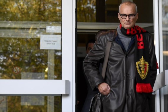 Advocaat Vertenten steelt show met sjaal van voetbalbond, uitspraak binnen de acht dagen
