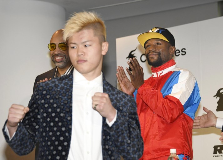Pensioen? Niets pensioen! Floyd Mayweather keert op oudejaarsavond terug in de ring: “Ik wil entertainen”