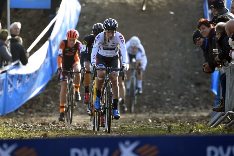 Annemarie Worst is Cant en Van Loy te snel af en wint snelle Flandriencross