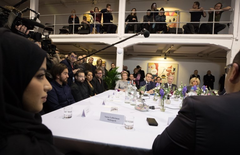 Actievoerders verstoren debat met Macron en Michel