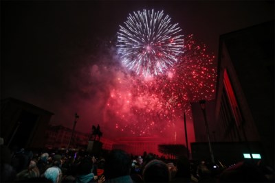 Diervriendelijk Knallen Van Oud Op Nieuw Met Stil Vuurwerk De Standaard Mobile
