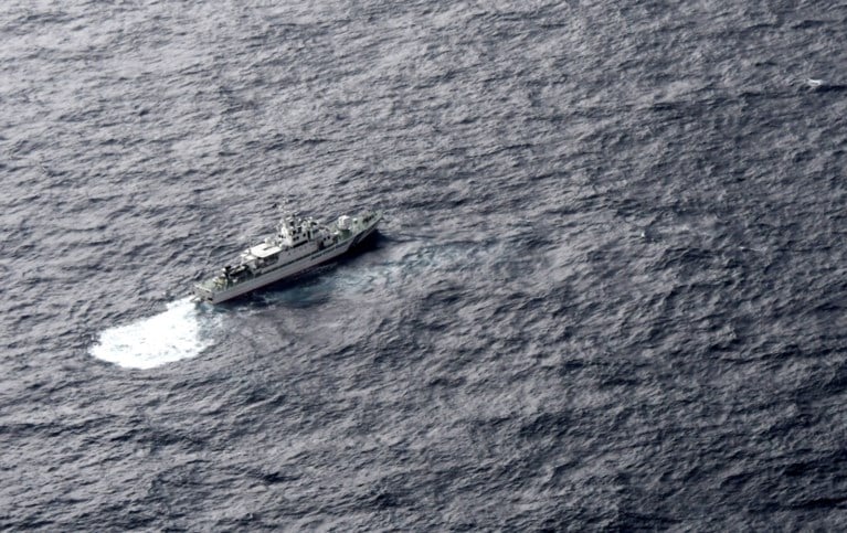 Twee Amerikaanse legervliegtuigen botsen voor de Japanse kust: zes vermisten
