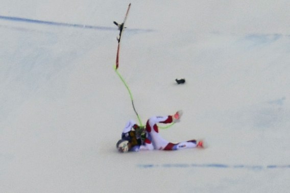 Horrorcrash met meer dan 100 km/u in Wereldbeker afdaling: toestand van Zwitserse skiër is “stabiel” 