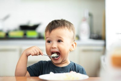 Kleine kinderen eten beter niet te veel rijst De Standaard