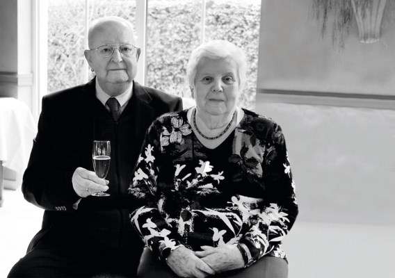 Koppel (89) na huwelijk van 64 jaar op enkele seconden van elkaar overleden: 'Mooier sterven kan niet'