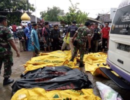 Minstens 62 doden bij tsunami Indonesië