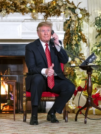  Trump aan kind: ‘Geloof je nog in de Kerstman, want zeven jaar is toch op het randje’