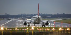 Opnieuw drone gezien boven luchthaven Gatwick, vliegverkeer blijft onderbroken