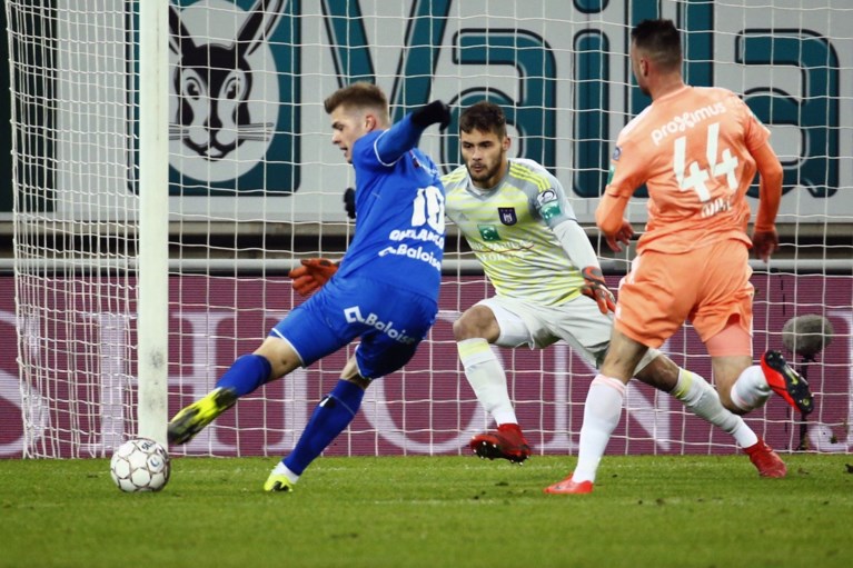Geen droomstart voor Fred Rutten: Anderlecht verliest bij AA Gent