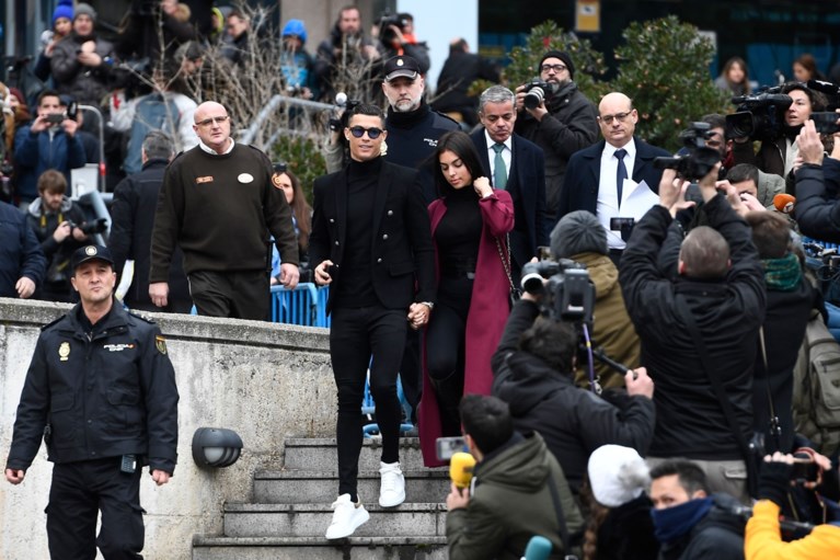 Cristiano Ronaldo kent zijn straf voor belastingfraude: 23 maanden (niet) de cel in en een miljoenenboete