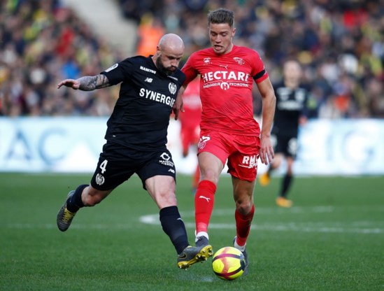 Nantes kan overleden Emiliano Sala niet eren met zege: Baptiste Guillaume helpt Nîmes met doelpunt en assist aan drie punten