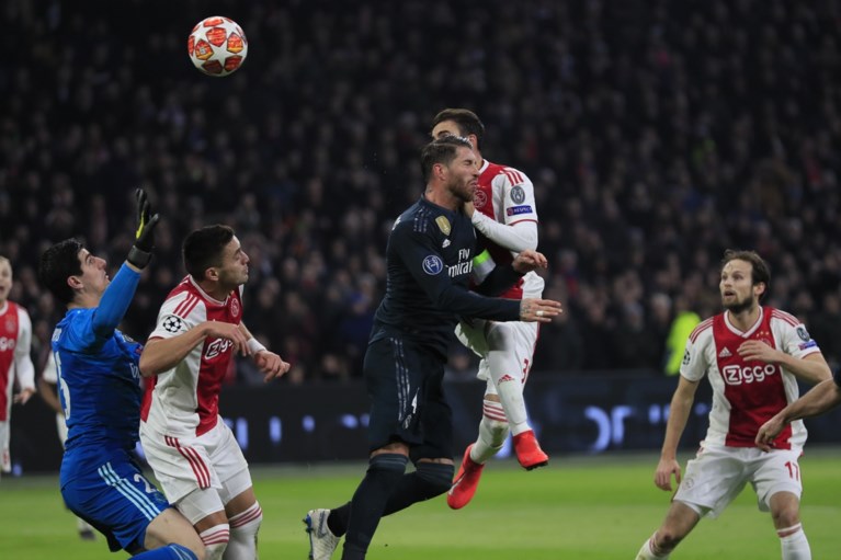Sterk Ajax toch nog de boot in tegen Real Madrid, Courtois komt goed weg na VAR-ingreep