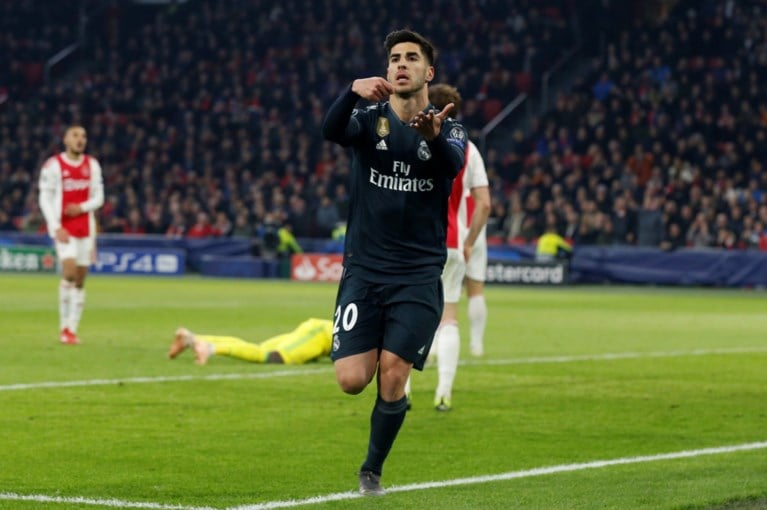 Sterk Ajax toch nog de boot in tegen Real Madrid, Courtois komt goed weg na VAR-ingreep