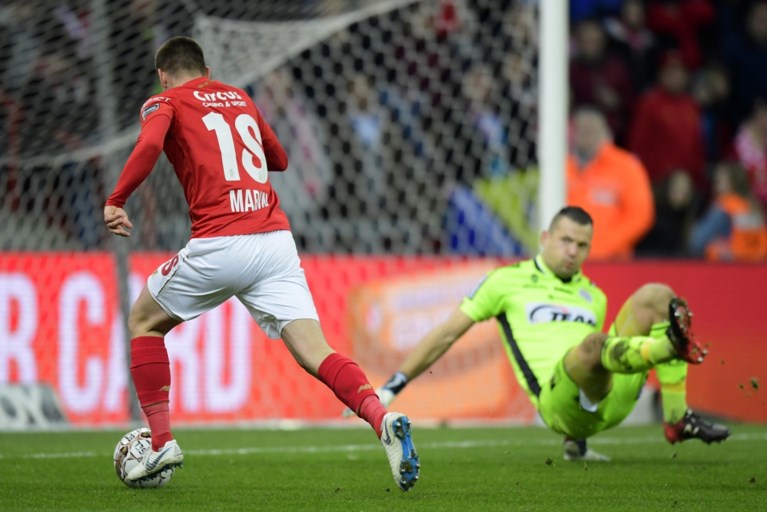 Standard wint in eigen huis van Lokeren en springt naar derde plaats
