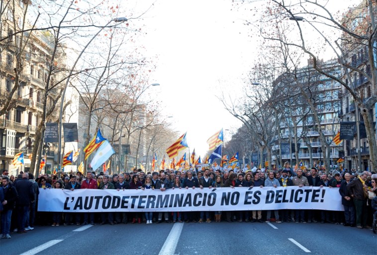 Grote betoging in Barcelona tegen proces Catalaanse separatisten