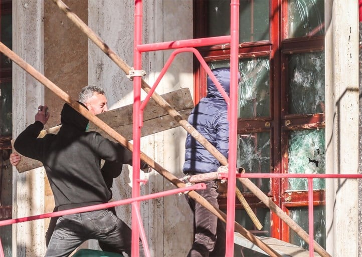 Rellen bij betoging tegen regering in Albanië