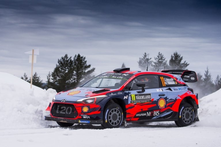 Ott Tänak triomfeert in Rally van Zweden, Thierry Neuville finisht als derde