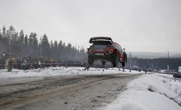 Ott Tänak triomfeert in Rally van Zweden, Thierry Neuville finisht als derde