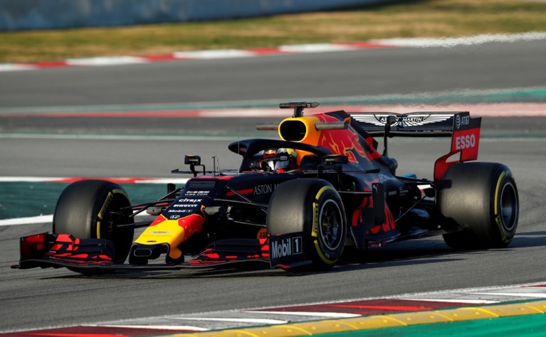 Verstappen toont bolide voor 2019: vertrouwde kleuren zijn terug