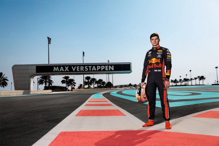 Verstappen toont bolide voor 2019: vertrouwde kleuren zijn terug