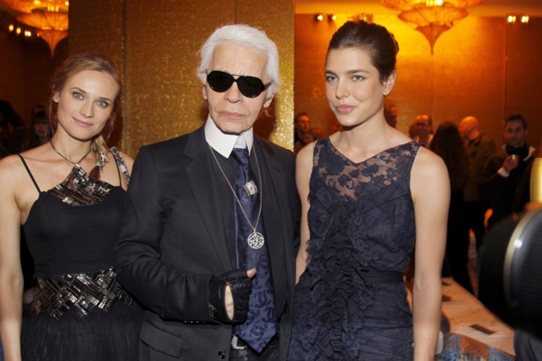 REACTIES. ‘Lagerfeld maakte van Parijs dé modestad’