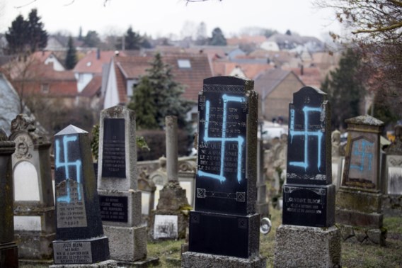 Joodse graven geschonden in aanloop van protesten tegen antisemitisme