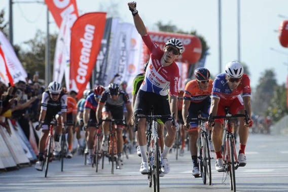 Mathieu van der Poel al meteen de beste in eerste etappe ...
