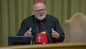Kardinaal Marx: ‘Kerk heeft dossiers over seksueel misbruik “vernietigd”’
