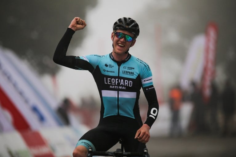 Onbekende Pool wint derde etappe in Ronde van Antalya, Mathieu van der Poel spaart zich en lost bergop in slotfase