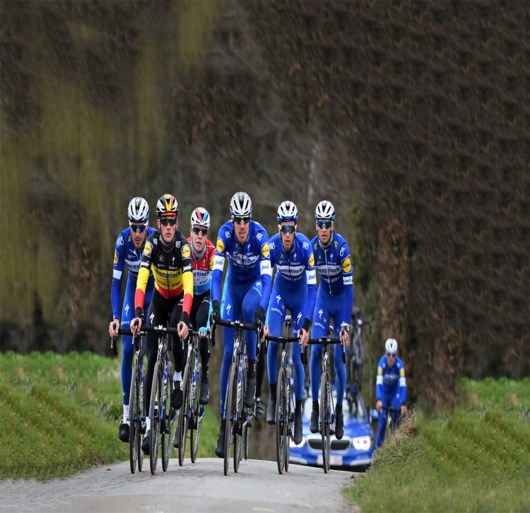 Deceuninck-Quick Step wil na 14 jaar eindelijk nog eens Omloop Het Nieuwsblad winnen: “Verschillende troefkaarten uitspelen”