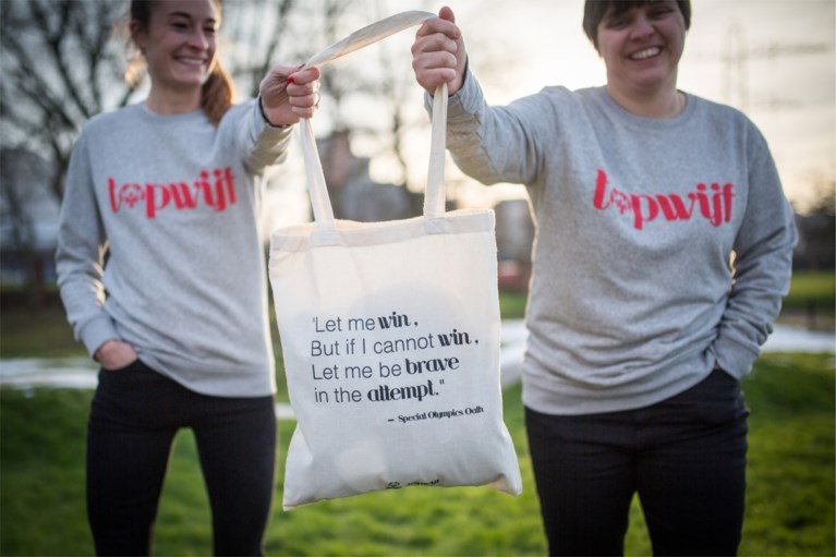 'Topwijven' Tessa Wullaert en Tine Debaets ontwerpen collectie voor Special Olympics