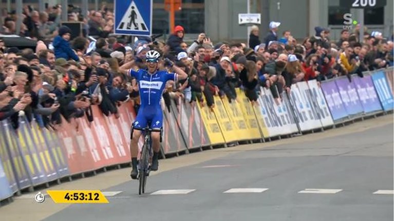 Mee met de Omloop Het Nieuwsblad in 1 minuut
