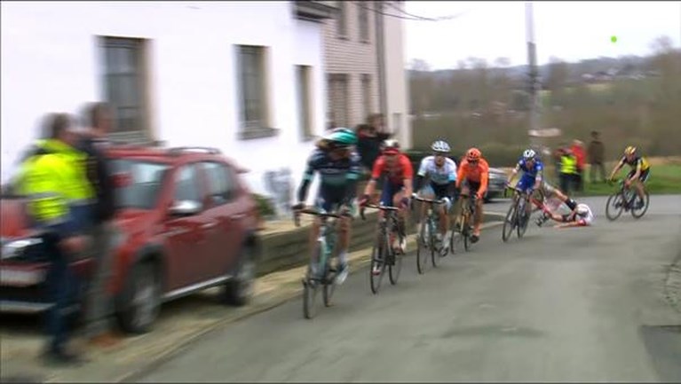 Mee met de Omloop Het Nieuwsblad in 1 minuut