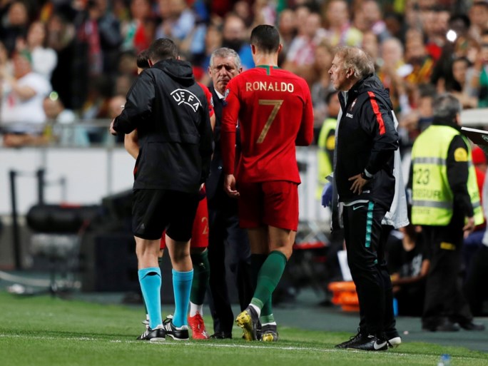 Cristiano Ronaldo valt al na halfuur geblesseerd uit bij Portugal, Juventus wacht bang af