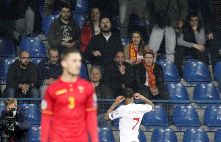 Engelsen geschokt na apengeluiden tijdens interland, UEFA opent procedure tegen Montenegro