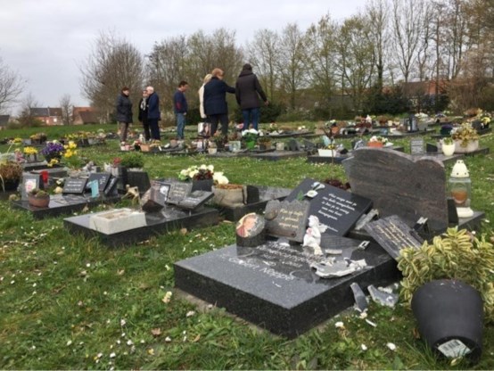 Vandalisme op kerkhof van Wevelgem is werk van 12-jarige
