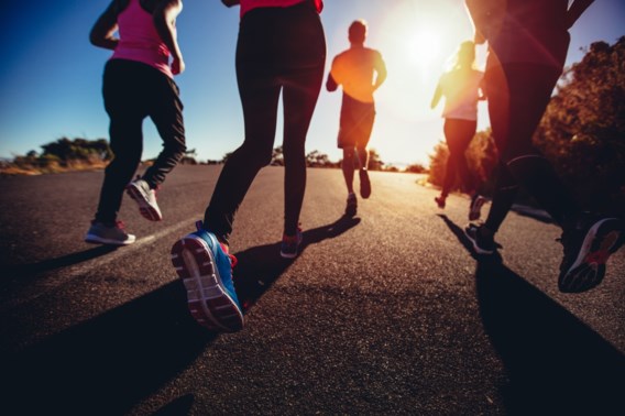 #Challenge100 daagt u uit om 100 km te lopen op een maand: ‘Geen tijd? De schermtijd op je smartphone zegt iets anders'