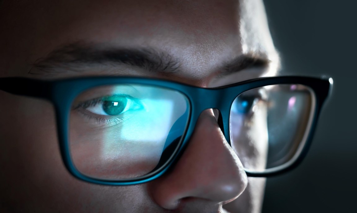 Schotel consultant Missend Blauwe filter op je bril? Een gadget, niet meer dan dat' | De Standaard  Mobile