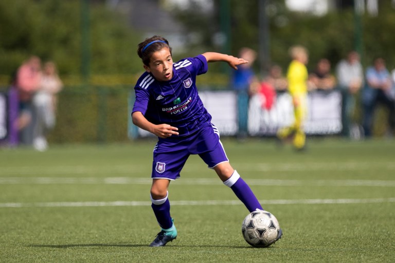 13-jarig toptalent Anderlecht is fenomeen op Instagram