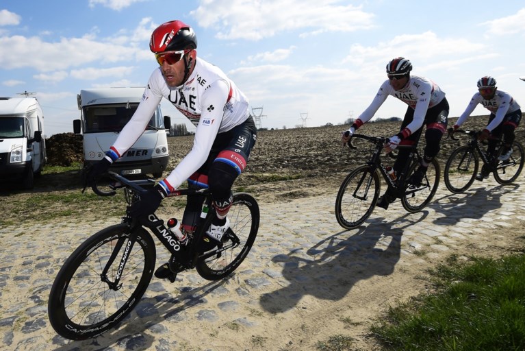 Voor de tweede dag op rij verkennen toppers Parijs-Roubaix: Van Avermaet en Degenkolb leiden hun troepen over de kasseien