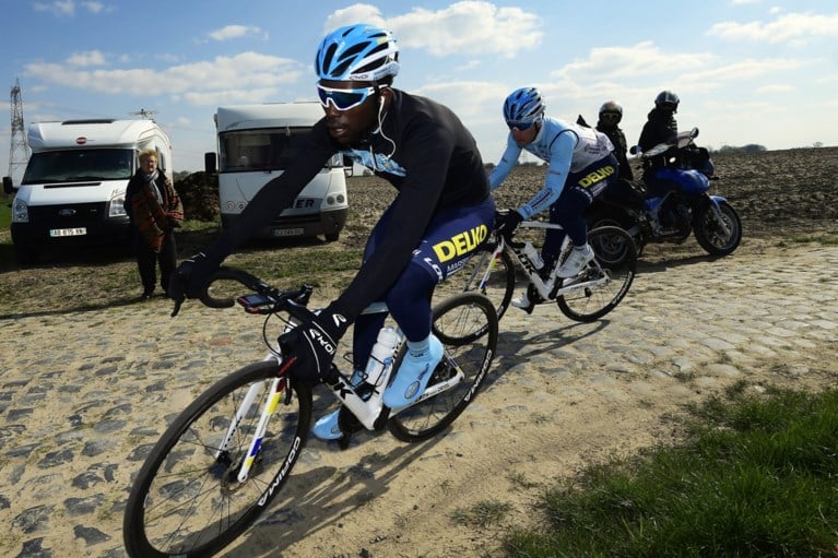 Voor de tweede dag op rij verkennen toppers Parijs-Roubaix: Van Avermaet en Degenkolb leiden hun troepen over de kasseien