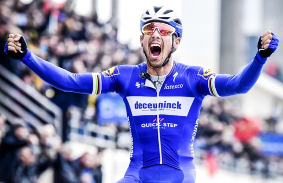 Vierde monument is een feit: Philippe Gilbert maakt tegenstand af in spannende Parijs-Roubaix