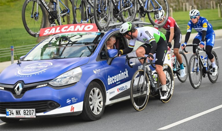 Sam Bennett wint voor de tweede keer in Turkije, Evenepoel toont zich opnieuw: “Mijn aanval was gepland”