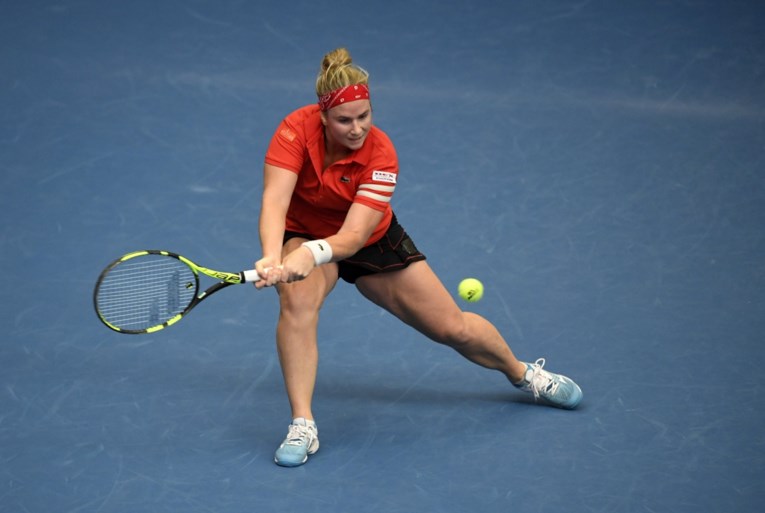 Flipkens en Bonaventure verliezen het beslissende dubbelspel in Fed Cup tegen Spanje: België degradeert naar Wereldgroep 2