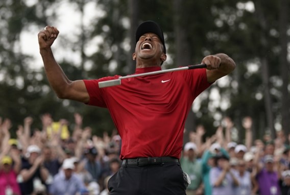Een van de strafste comebacks ooit! Tiger Woods wint zijn vijfde Masters golf