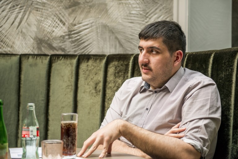 ‘We wonen en leven in een particratie’