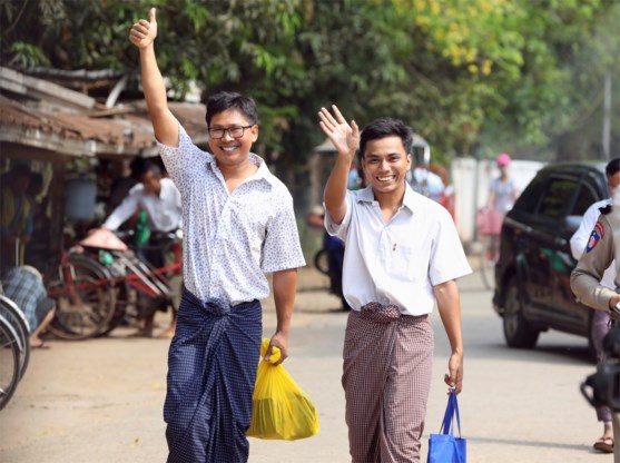 Myanmar laat twee opgepakte journalisten vrij