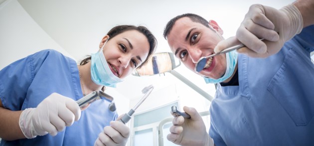 Bang voor de tandarts? Wacht tot je de rekening ziet